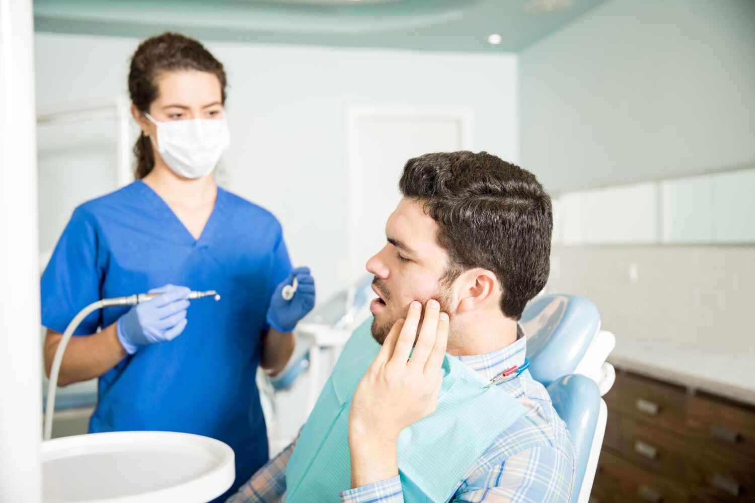 Root Canal vs Emergency Extraction: Which Is Right for You?