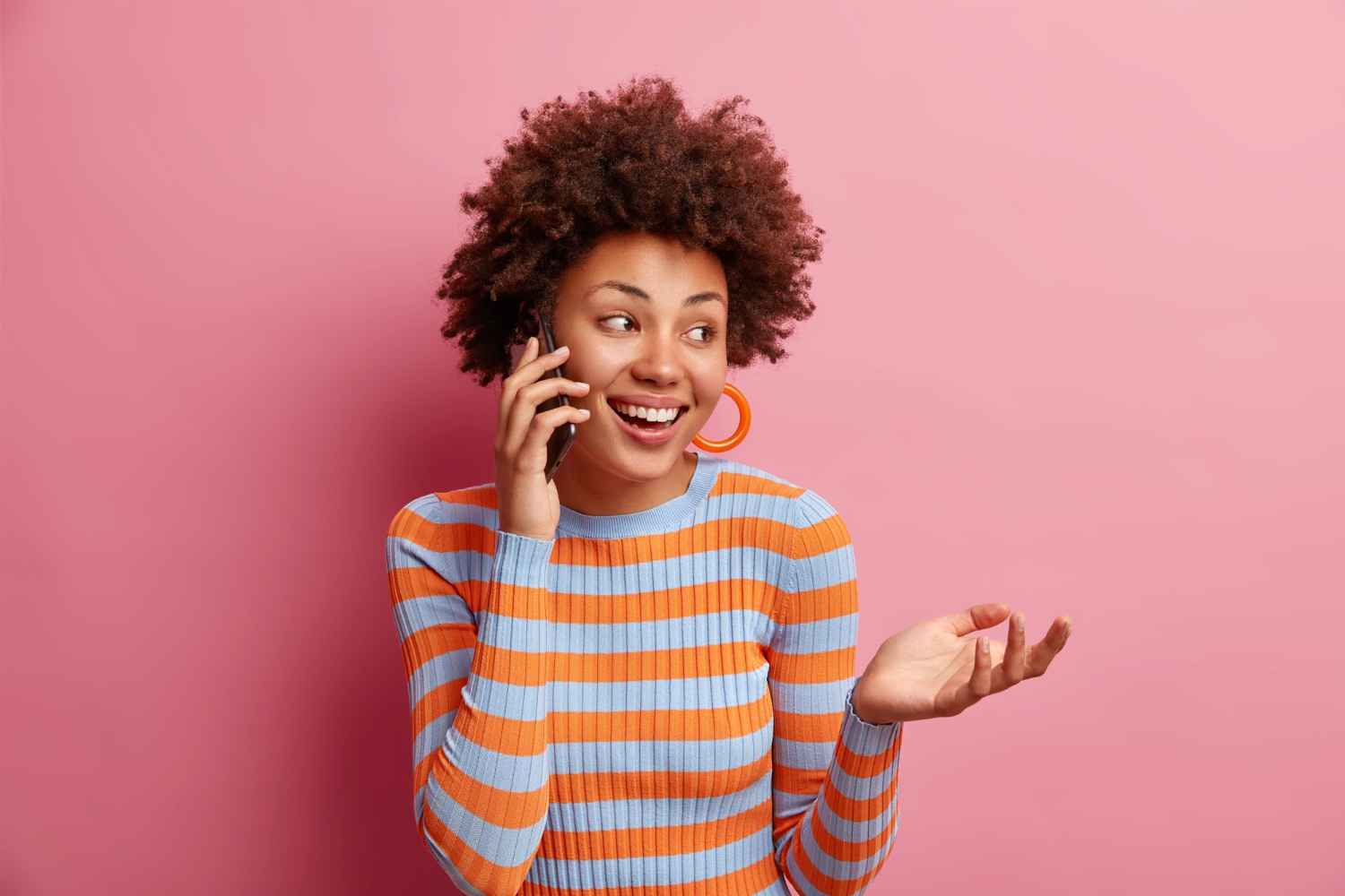 How to be prepared for future dental emergencies by keeping an emergency kit, knowing local dentist contacts, maintaining oral hygiene, and using protective gear during sports.
