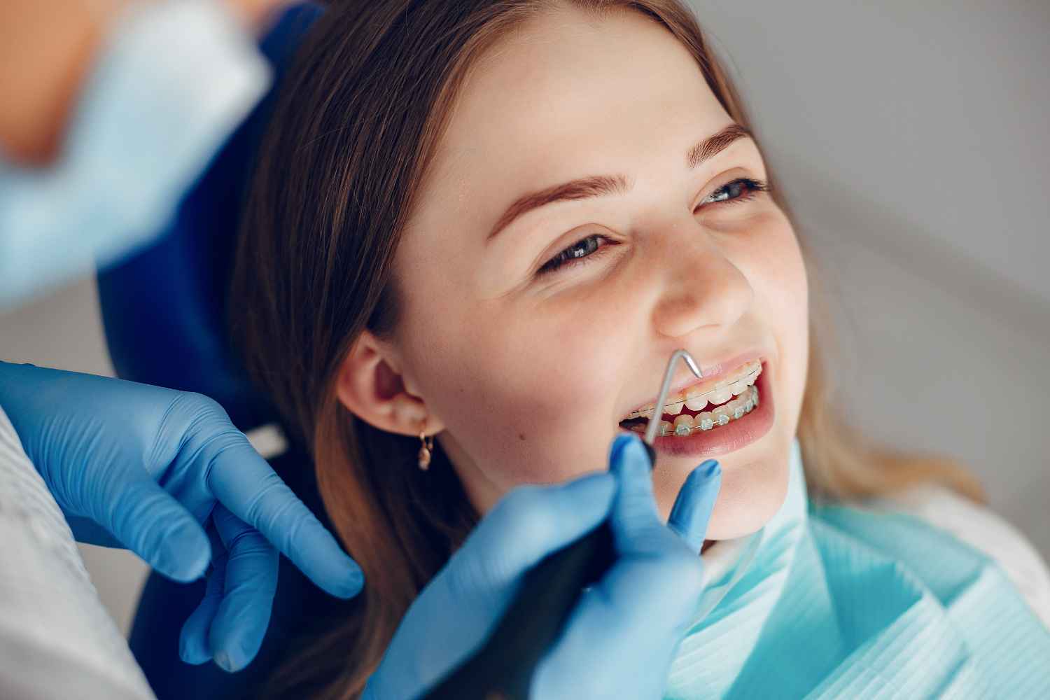 Smile Clinics in Birmingham: Cosmetic and Emergency Dental Solutions