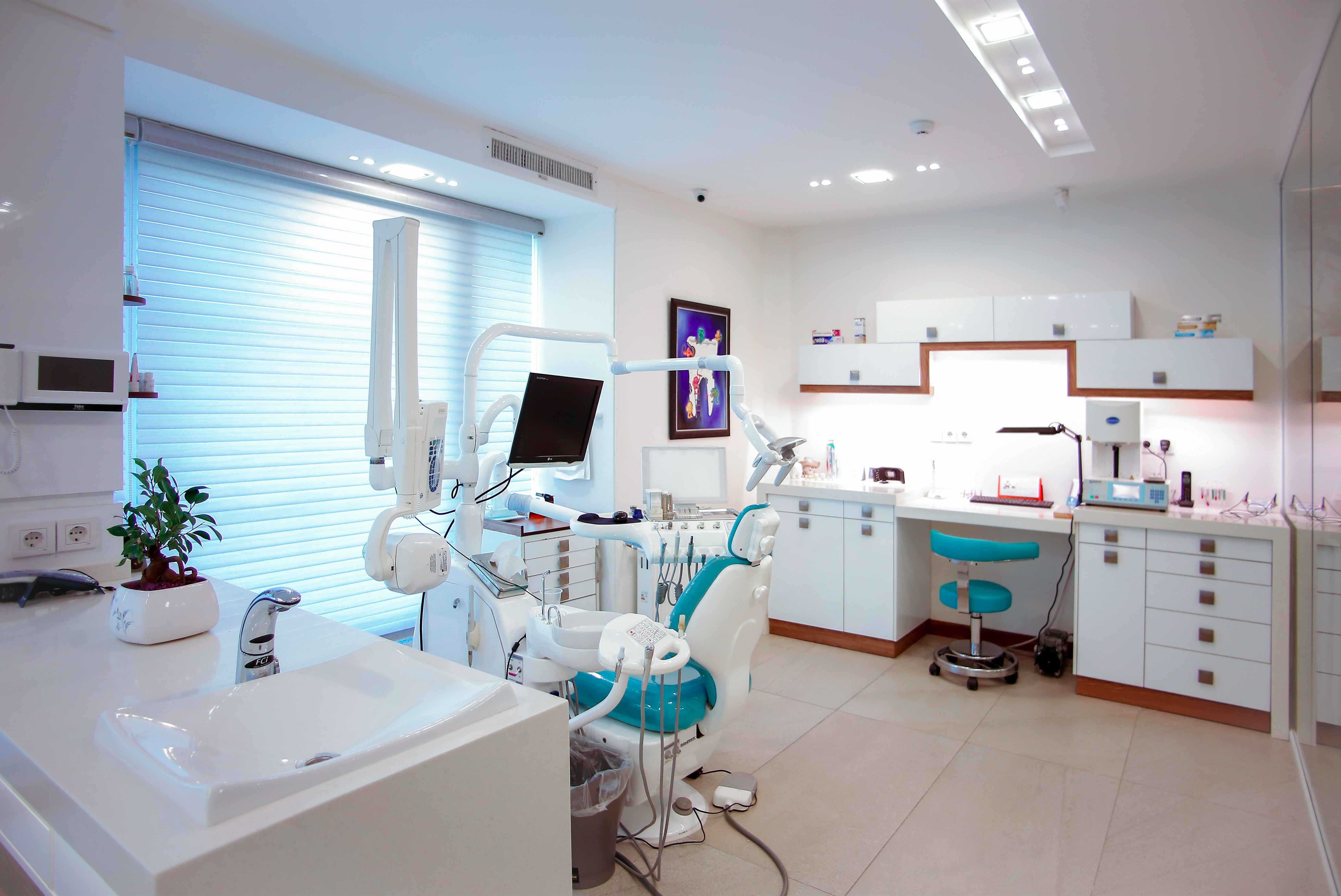 Urgent Care When You Need It: Understanding After-Hours Dentistry