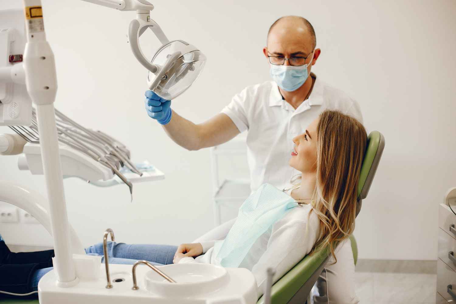 Book a Dentist Appointment Online – Fast & Easy Scheduling